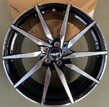Кованые диски Ju-Tuning MD01-2 чёрный глянец R20 5x114.3 на Bentley, Rolls-Royce