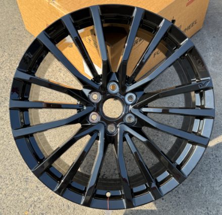 Кованые диски Ju-Tuning RGWX2406 чёрный R18–R20 6x120 на Cadillac Escalade, Lincoln