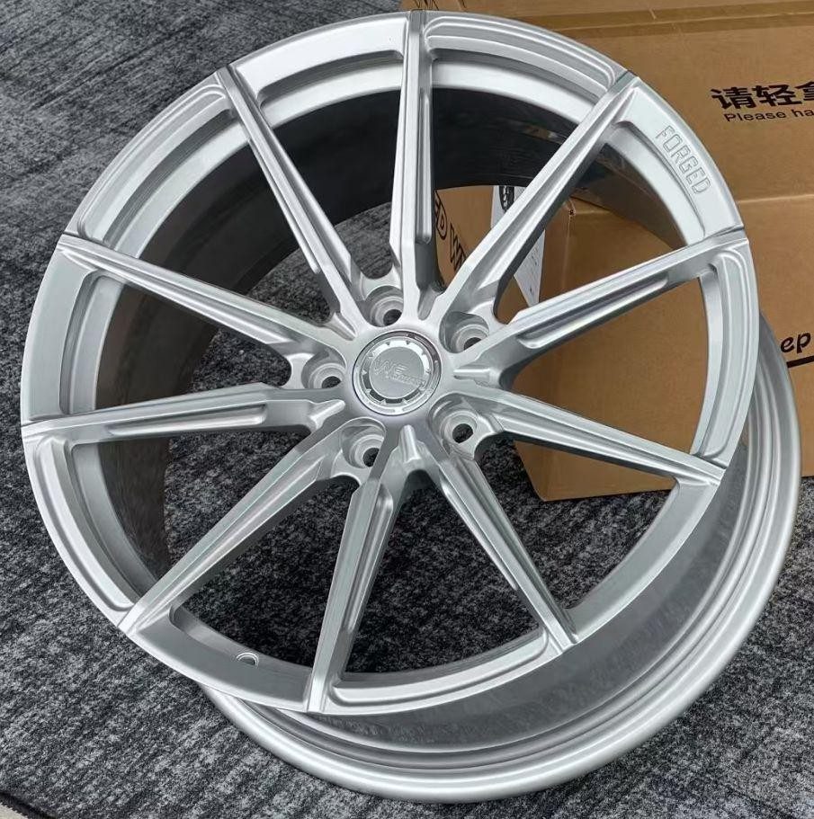 Кованые диски Ju-Tuning BRL2836 хромированное серебро R19 5x120